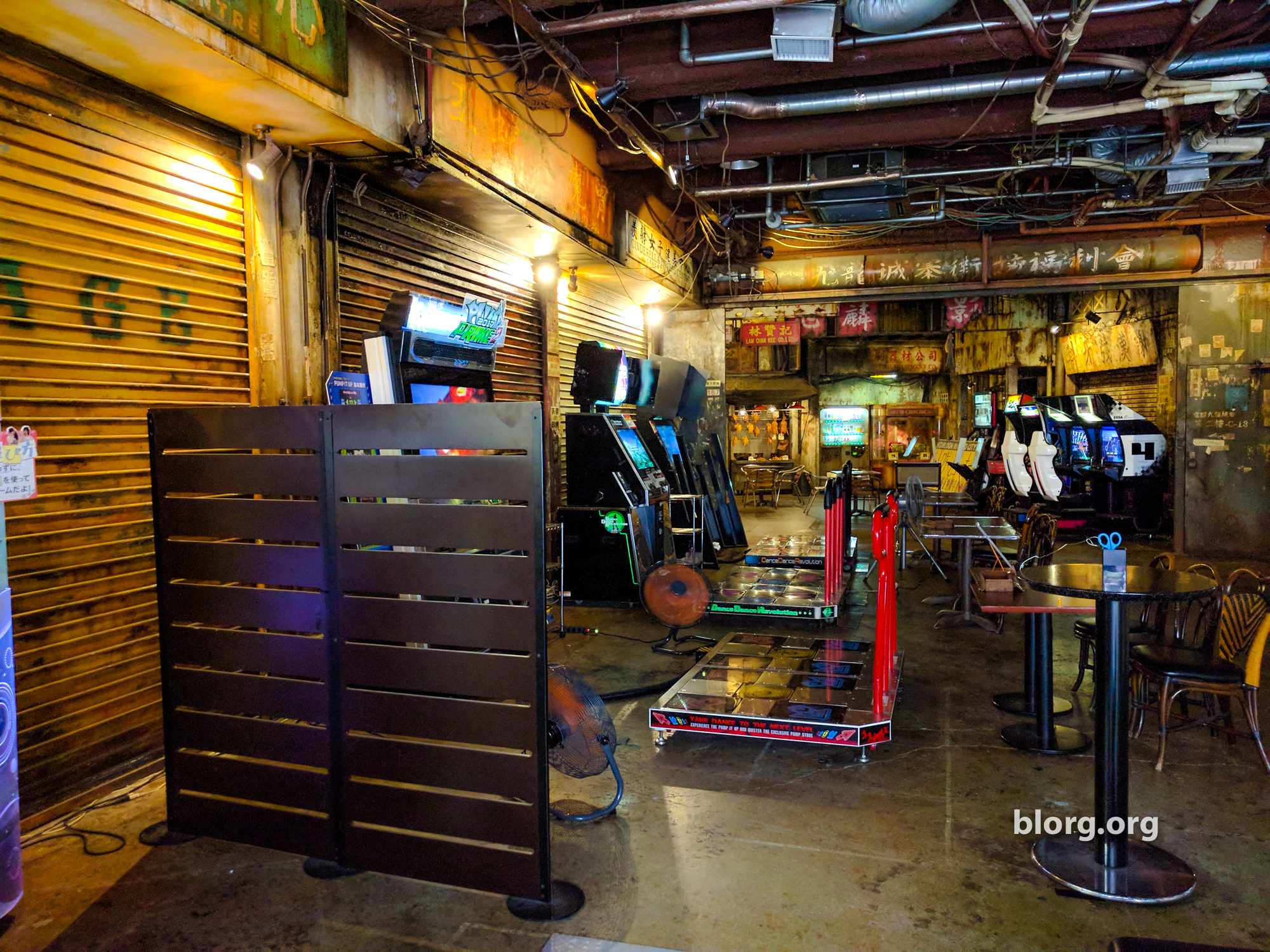 warehouse arcade japan