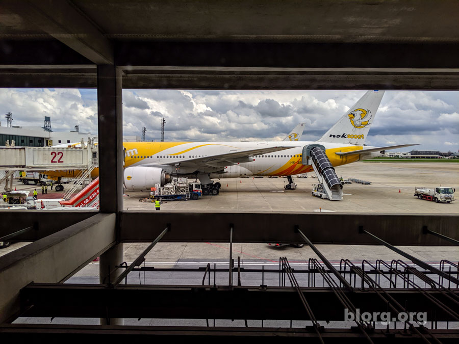 Nokscoot Airlines Review Boeing 777 200 Tpe Dmk Blorg